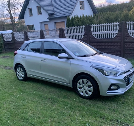Hyundai i20 cena 42900 przebieg: 104747, rok produkcji 2018 z Siedliszcze małe 211